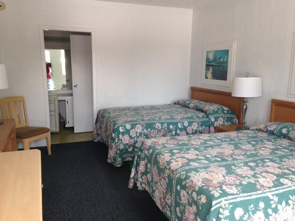 Mark III Motel And Apartments Seaside Heights Room photo